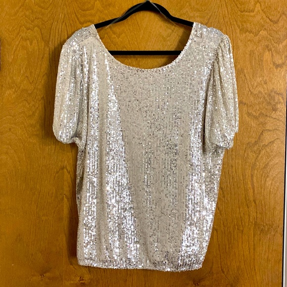 Beautiful Shimmery Gold Top - Picture 1 of 2